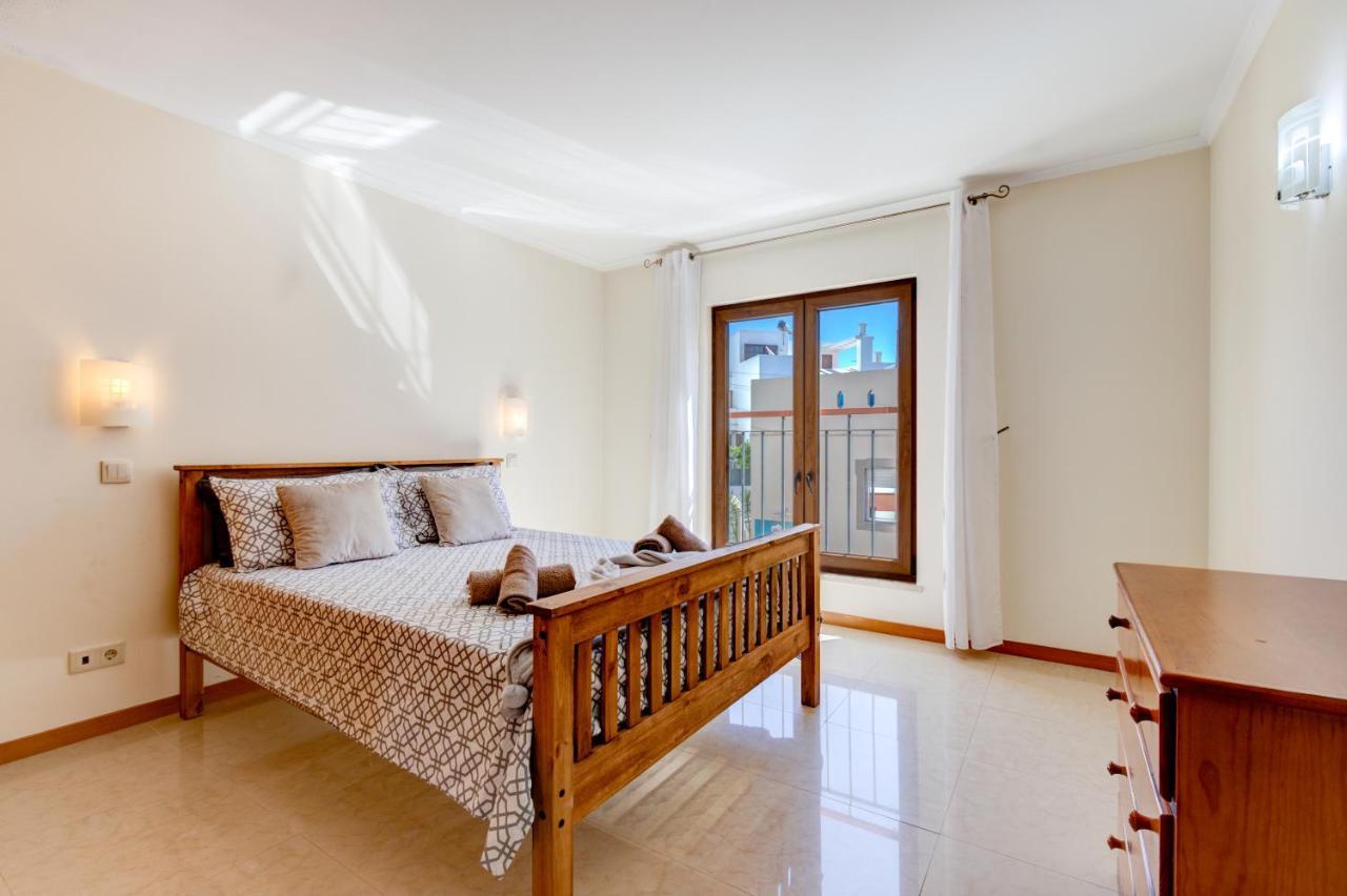 Two Bedroom Apartment With Rooftop Pool In Алвор Екстер'єр фото
