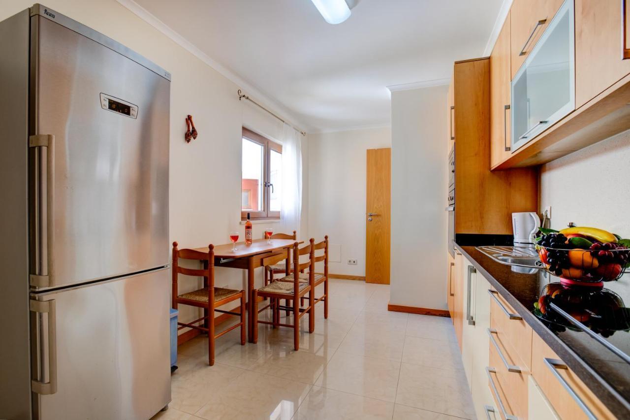Two Bedroom Apartment With Rooftop Pool In Алвор Екстер'єр фото